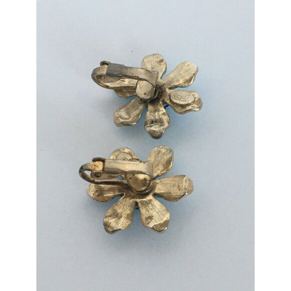Signed Weiss Vintage Clip On Earrings Enamel Flowers Vintage Gold Tone Lt Blue - Picture 9 of 10